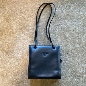 Black Leather Shoulder Bag with Minimalist Design